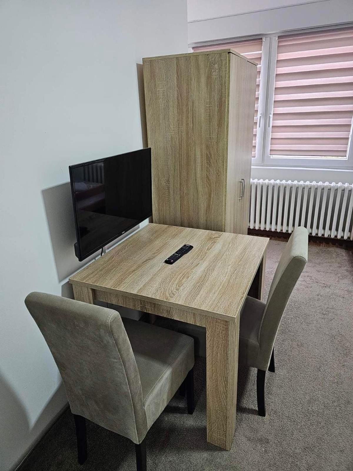 Akvarius Ni Extérieur photo