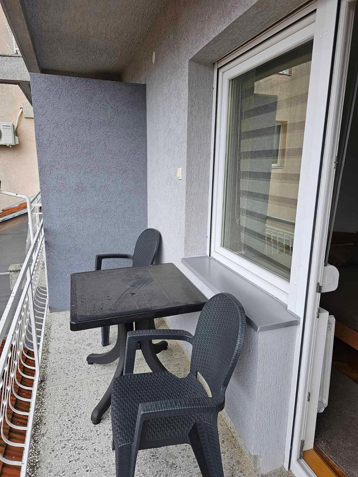 Akvarius Ni Extérieur photo